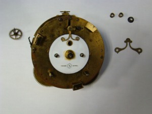 置き時計の修理10
